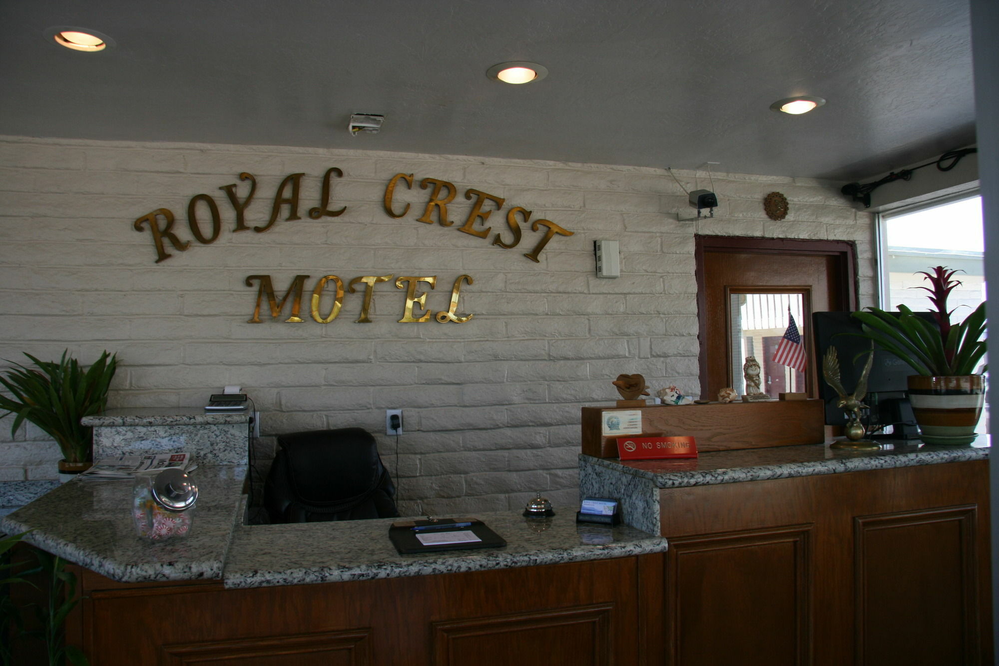 Royal Crest Motel Медфорд Екстер'єр фото