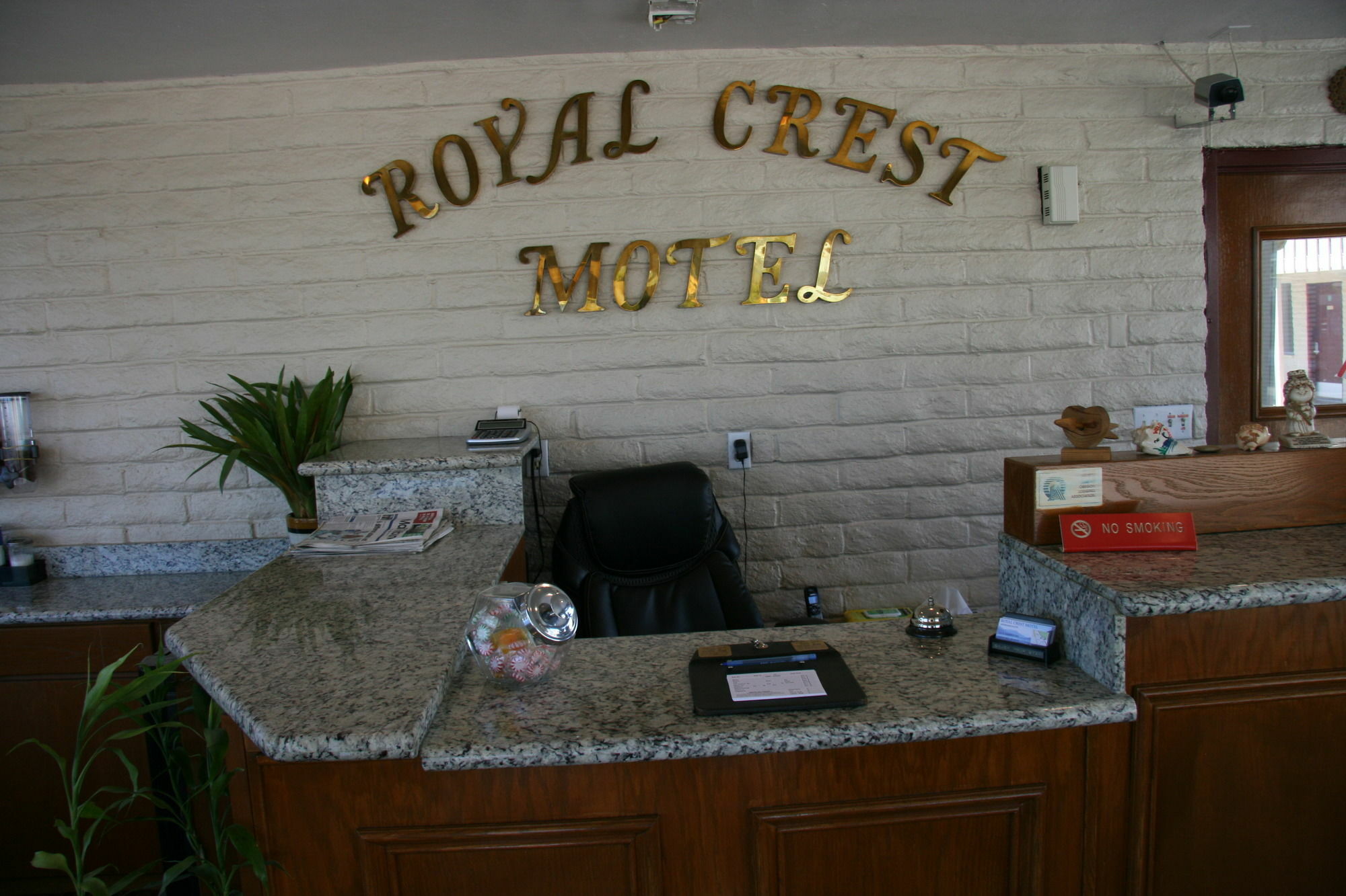 Royal Crest Motel Медфорд Екстер'єр фото